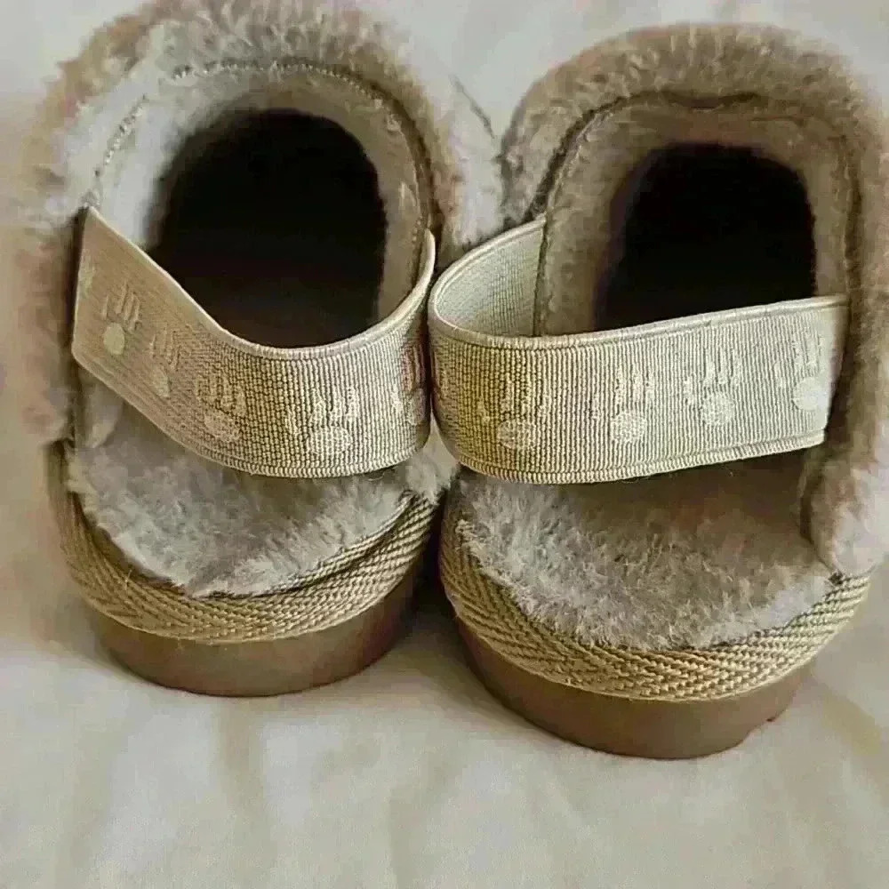 Toddler Bearpaw Slippers - Picture 3 of 6